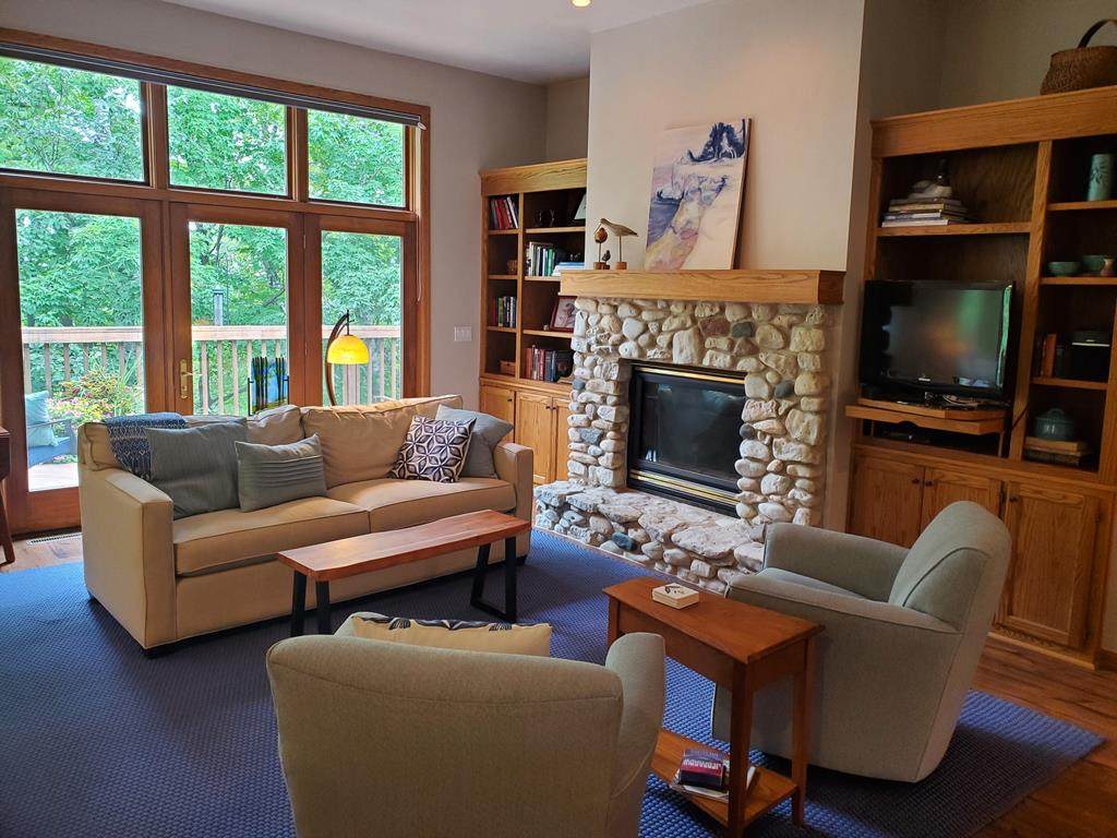 4600 Ridge Crest Rd - Photo 1