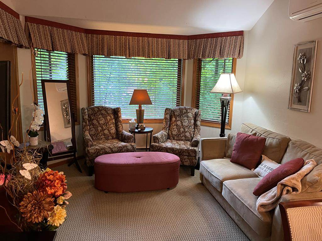 4940 Landmark Cir - Photo 1
