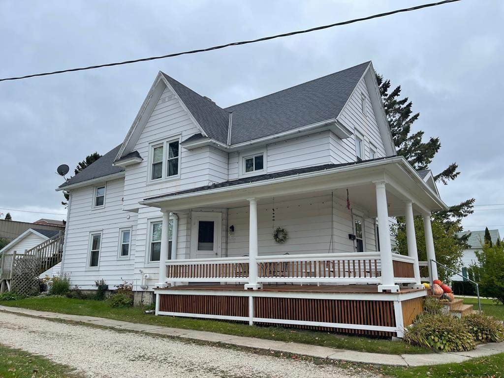 412 Miller St - Photo 1