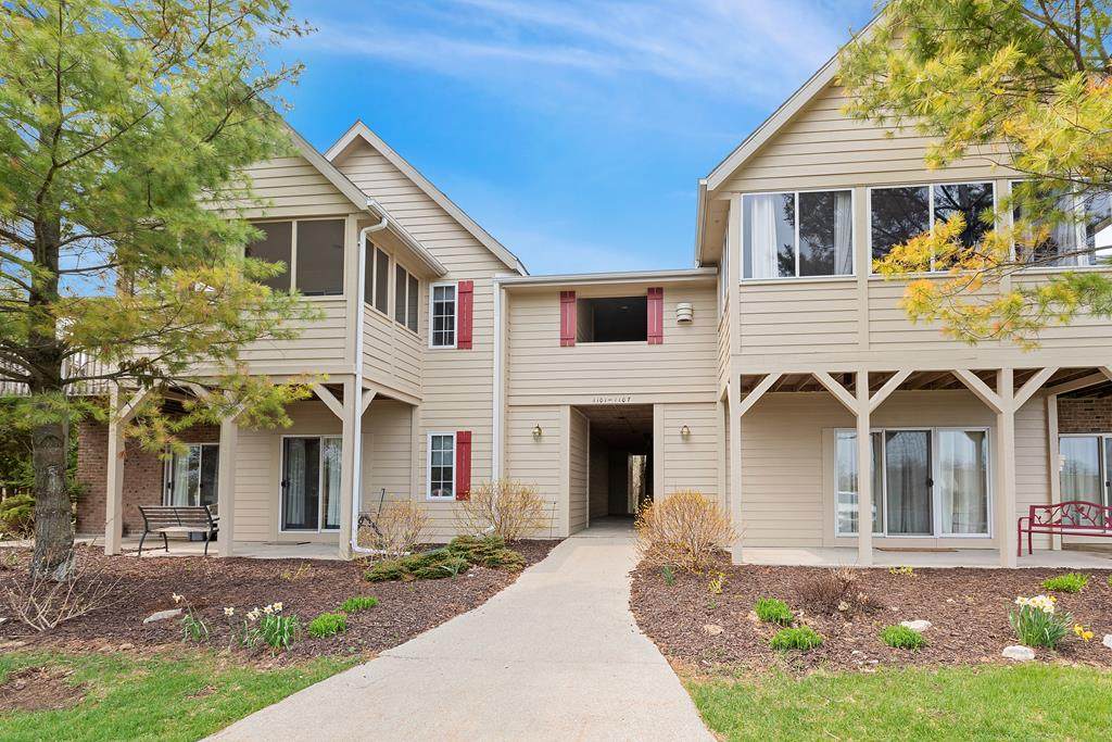 2762 Arbor Dr - Photo 1