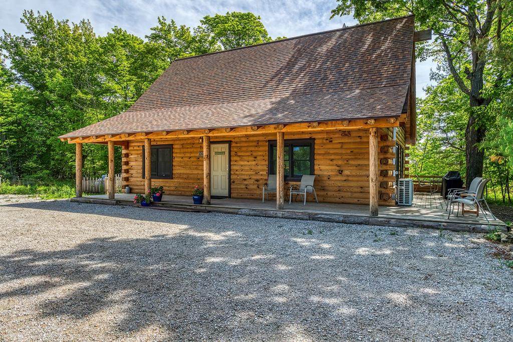 10440 Northwoods Dr - Photo 1