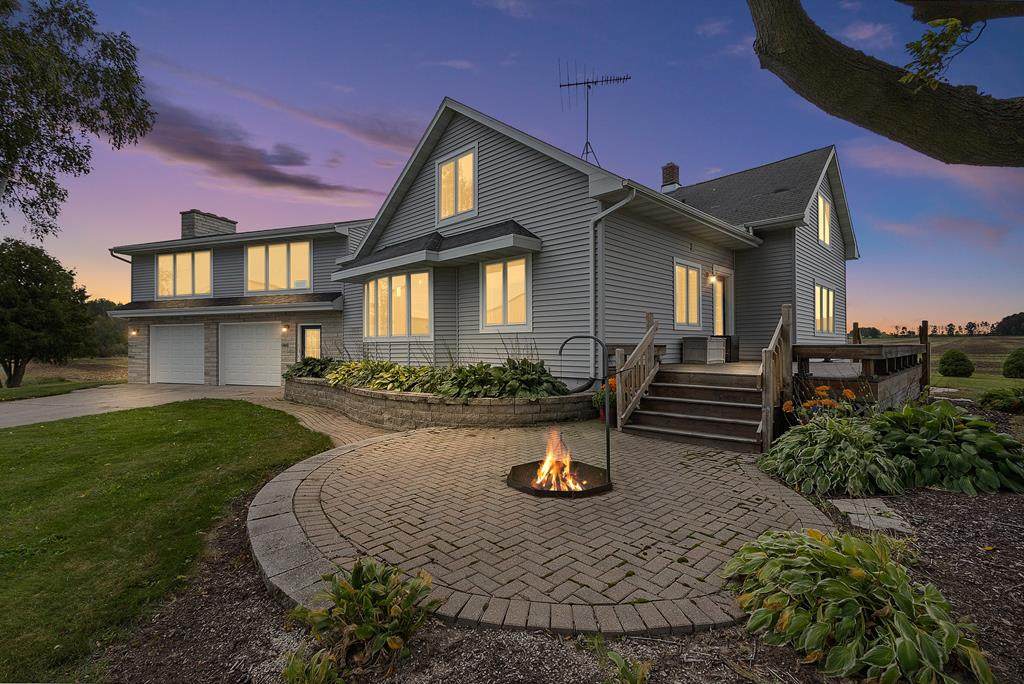 7825 Dantion Rd - Photo 1