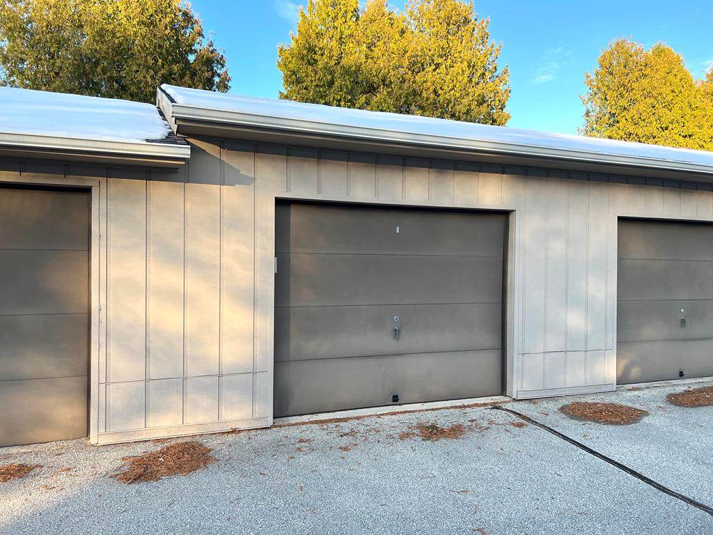 10628 Sister Bluff Dr - Photo 1