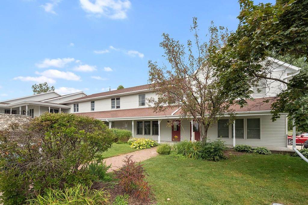 10592 Country Walk Dr - Photo 1