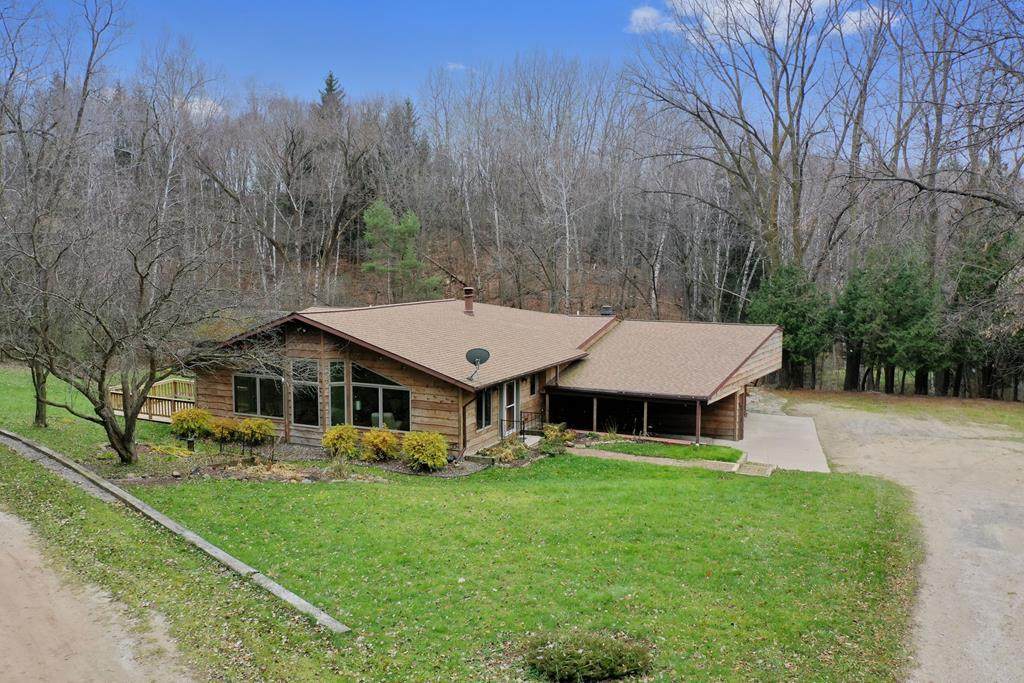 5472 Sportsman Dr - Photo 1