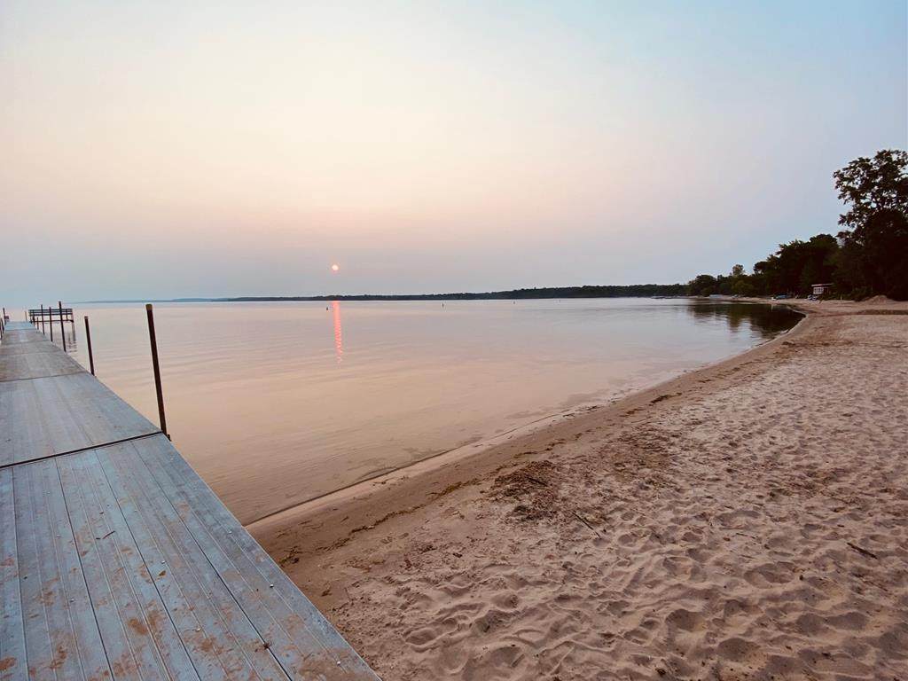 3798 Sand Bay Point Rd - Photo 1