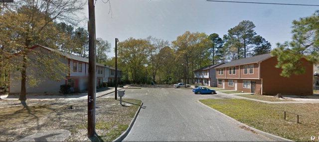 1103 Greentree Ave - Photo 1