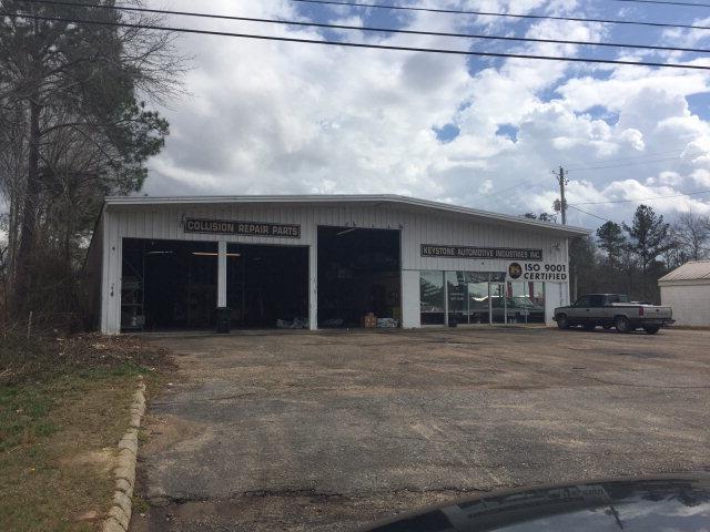 2700 Reeves - Photo 1