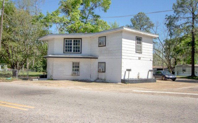 504 Main Street - Photo 1
