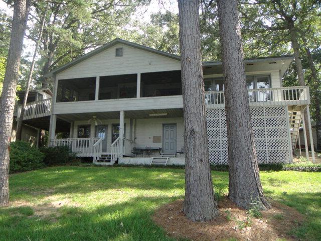 317 Holiday Drive - Photo 1