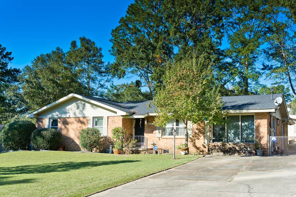802 Sequoyah Drive - Photo 1
