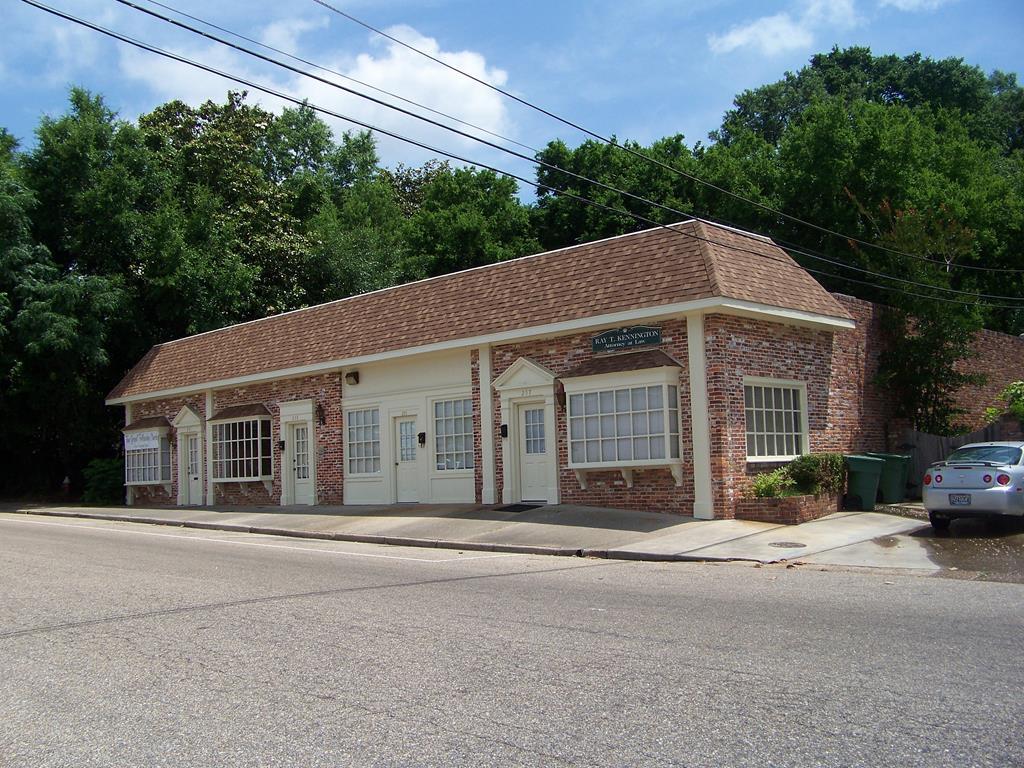 251-257 Southeast Ave. - Photo 1