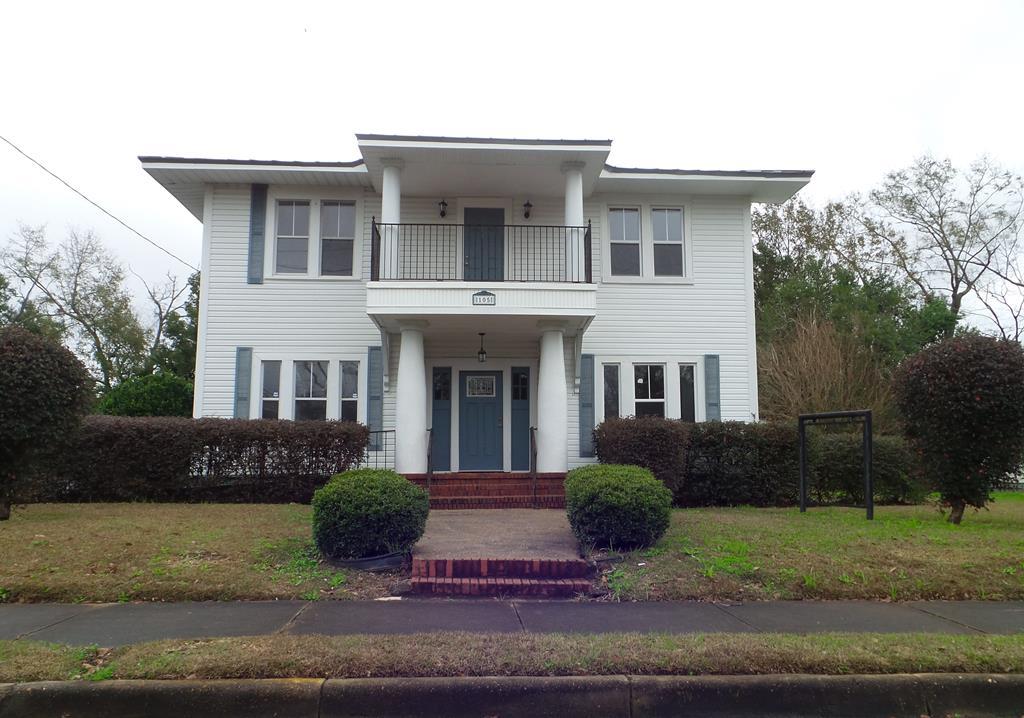105 Morgan - Photo 1