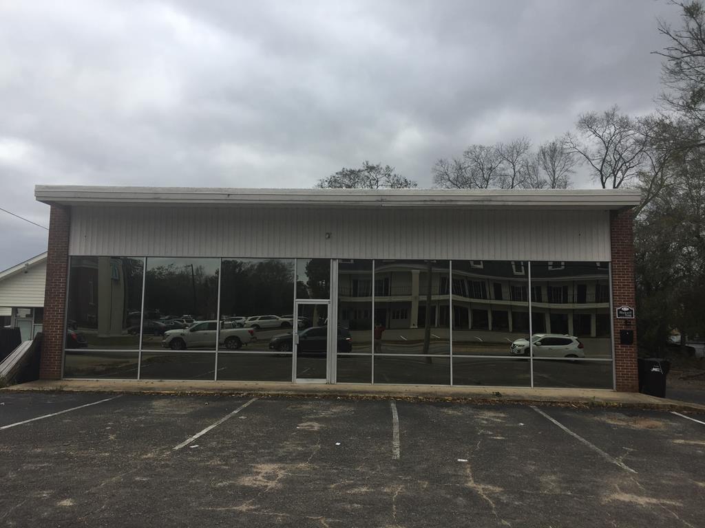 419 Main - Photo 1