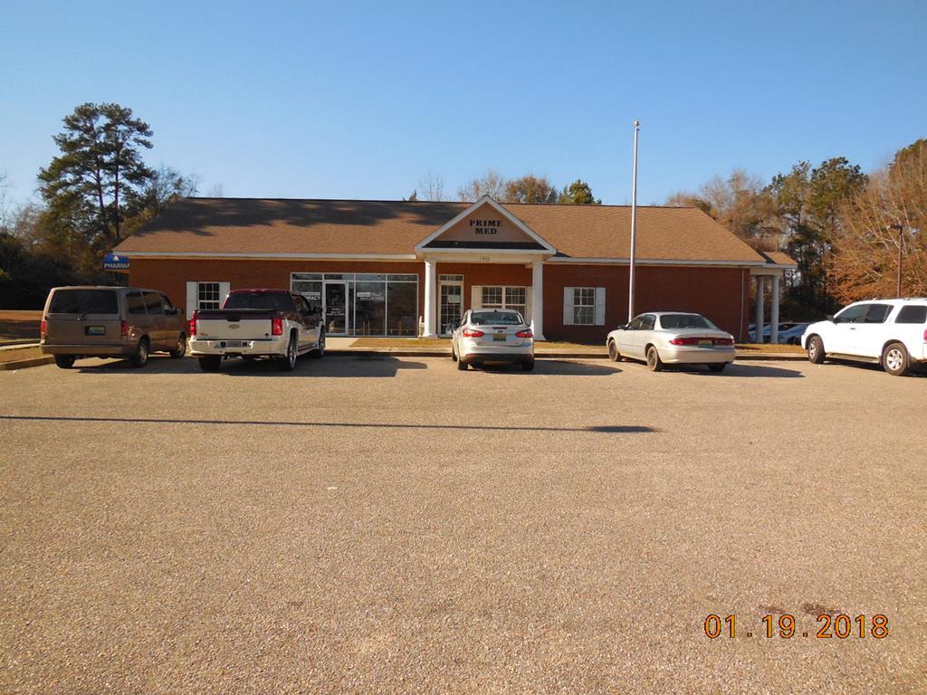 1970 Andrews Avenue - Photo 1