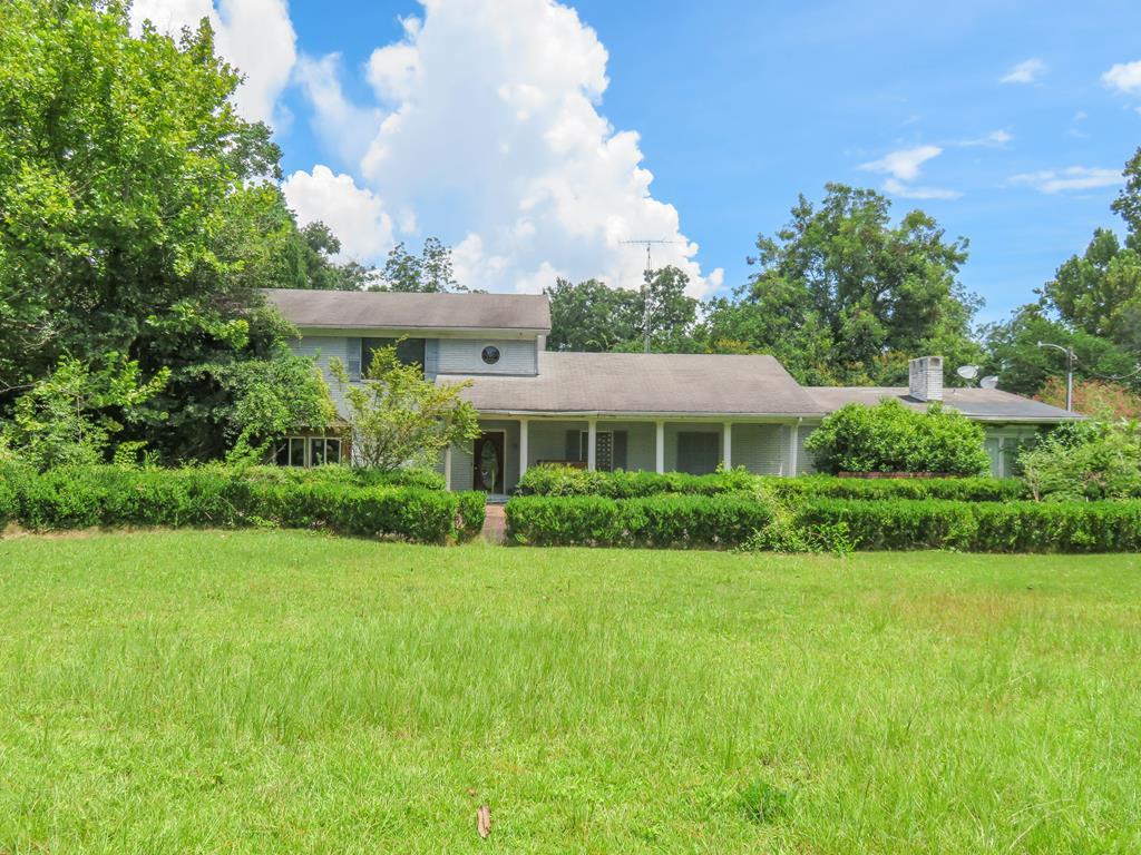 121 Lewis - Photo 1