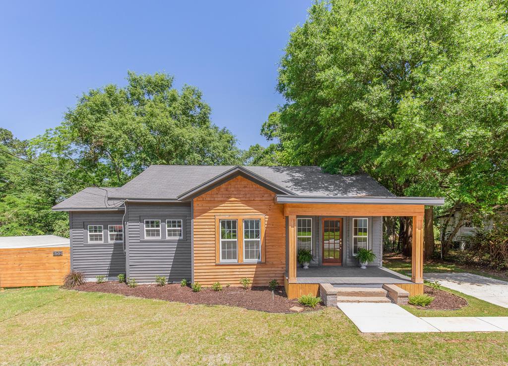 602 Lee - Photo 1