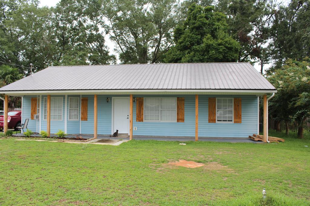 102 Holiday Court - Photo 1