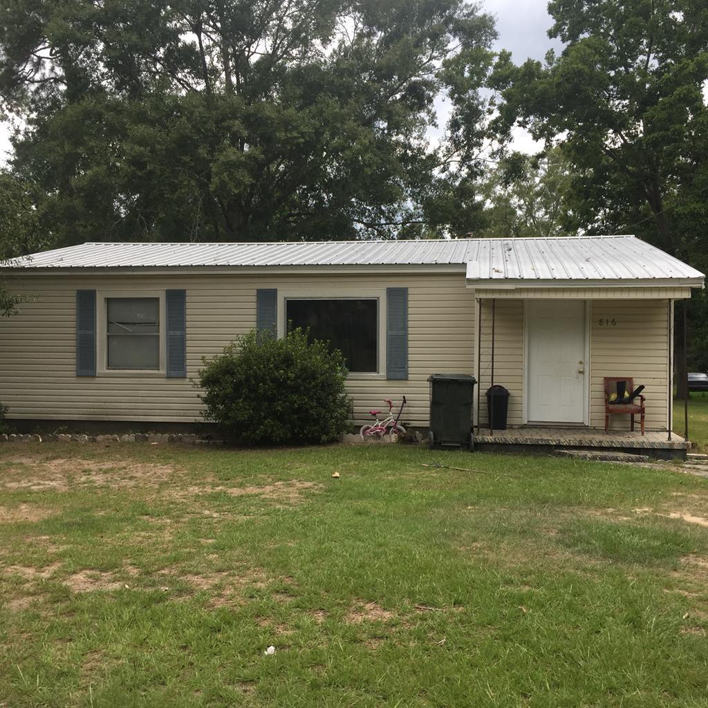 816 Meridian - Photo 1