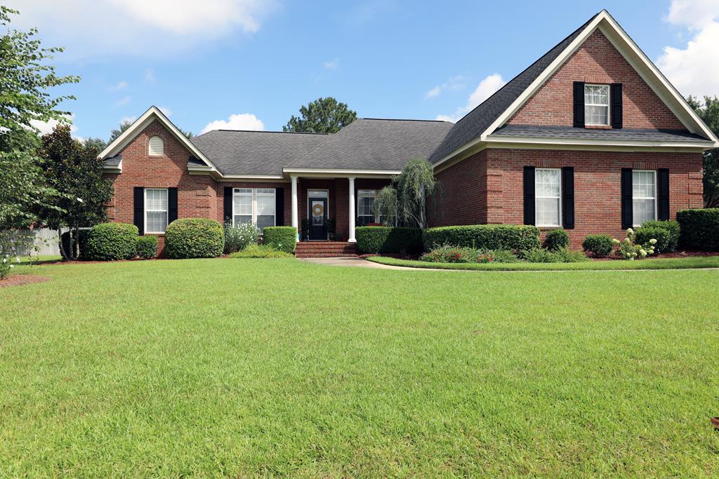209 Inverness Dr - Photo 1