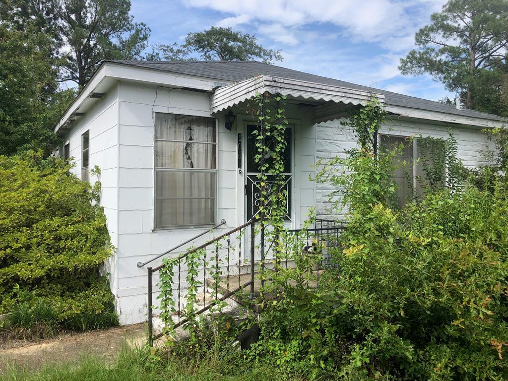 1002 Forest Drive - Photo 1