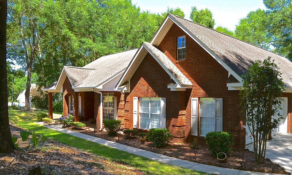 300 Private Road 1702 - Photo 1