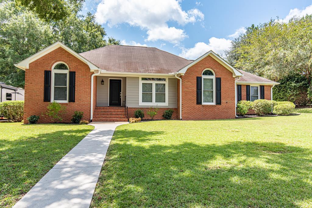302 Oak Ridge Drive - Photo 1