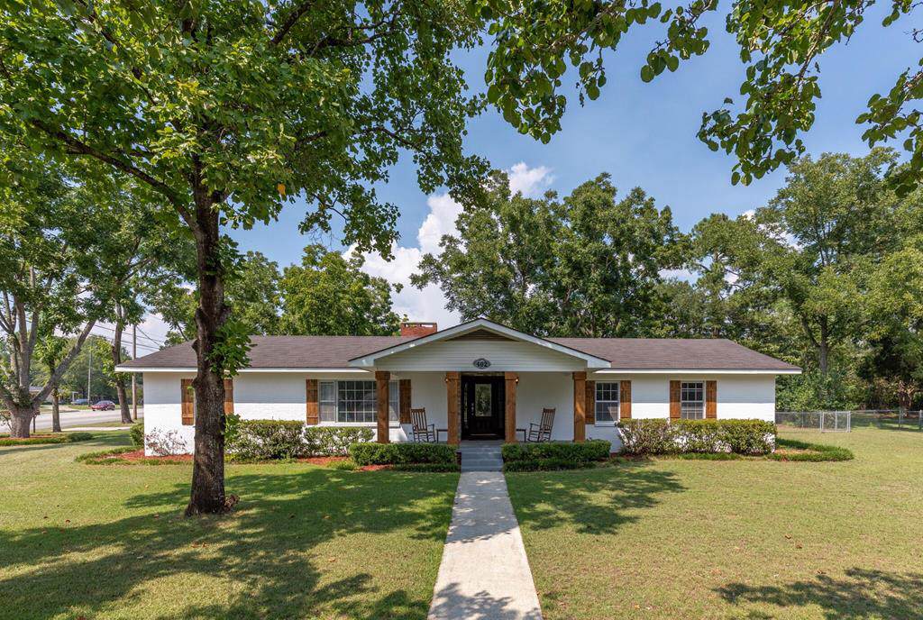402 Whatley - Photo 1