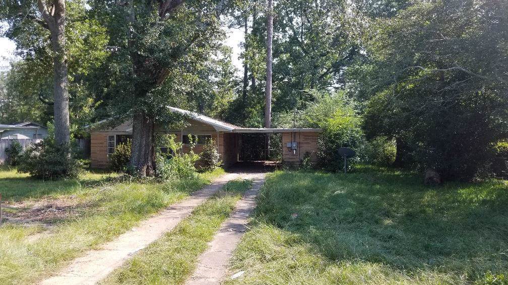 938 Selma St - Photo 1
