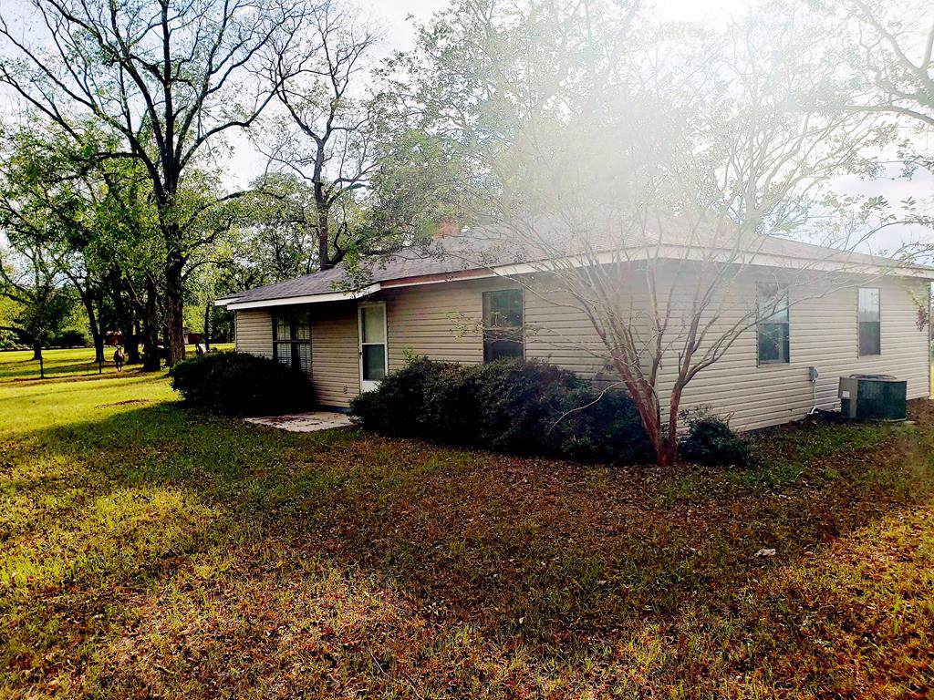 370 Cooper Road - Photo 1