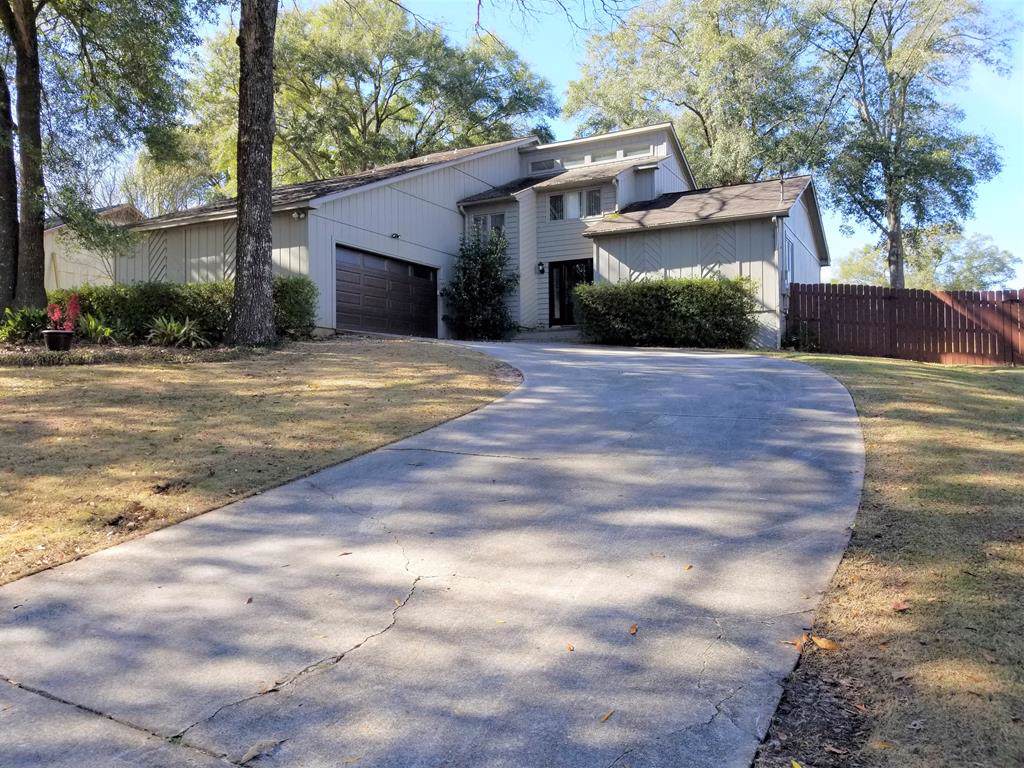 107 Liveoak Drive - Photo 1