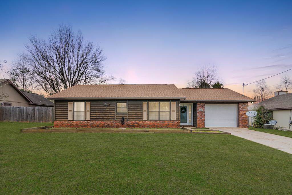 105 Stoneridge - Photo 1