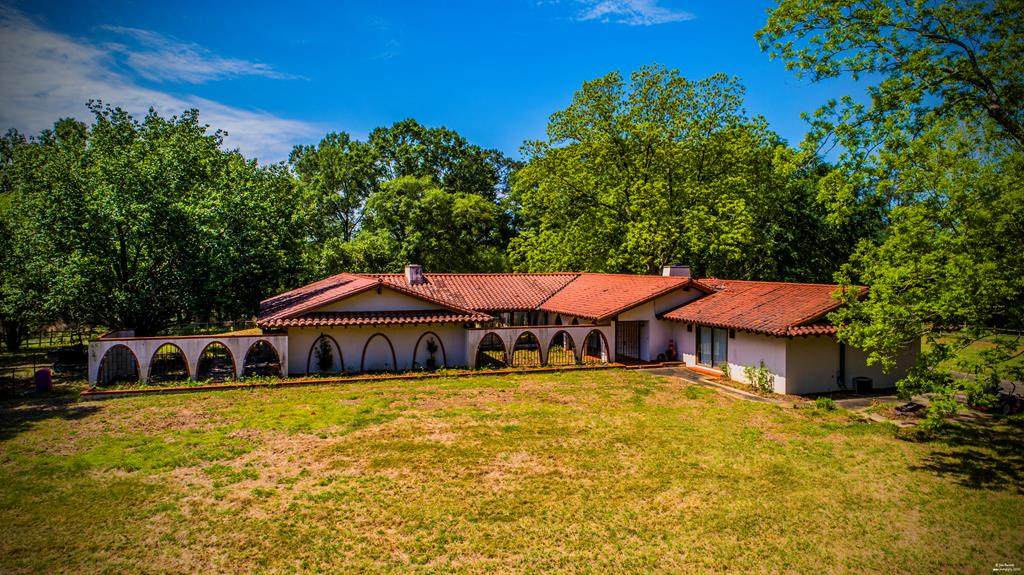 383 Peters Drive - Photo 1