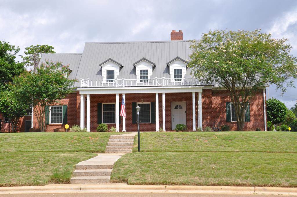 302 College Street - Photo 1 302 College Street - Photo 1