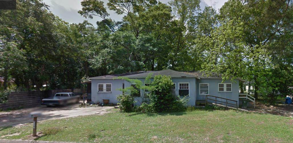 715 Frazier And 203 Moates - Photo 1