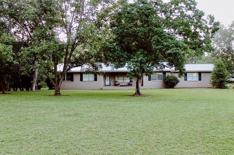 6530 County Road 54 West - Photo 1