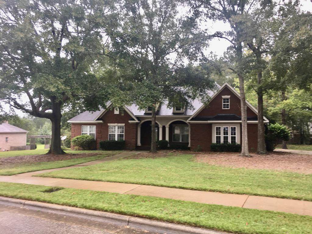 102 Ashwood Drive - Photo 1