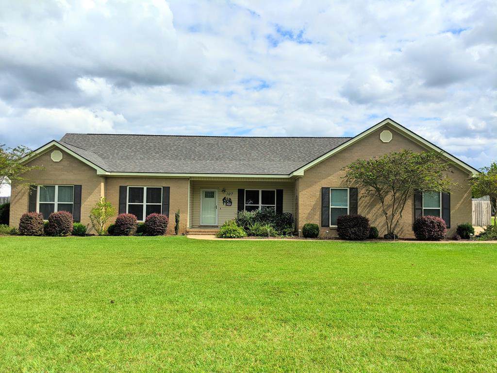 107 Oakley Drive - Photo 1