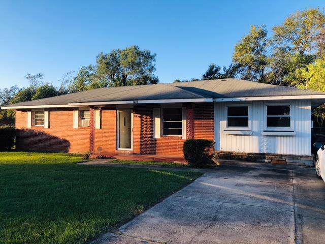 1402 Adams St - Photo 1