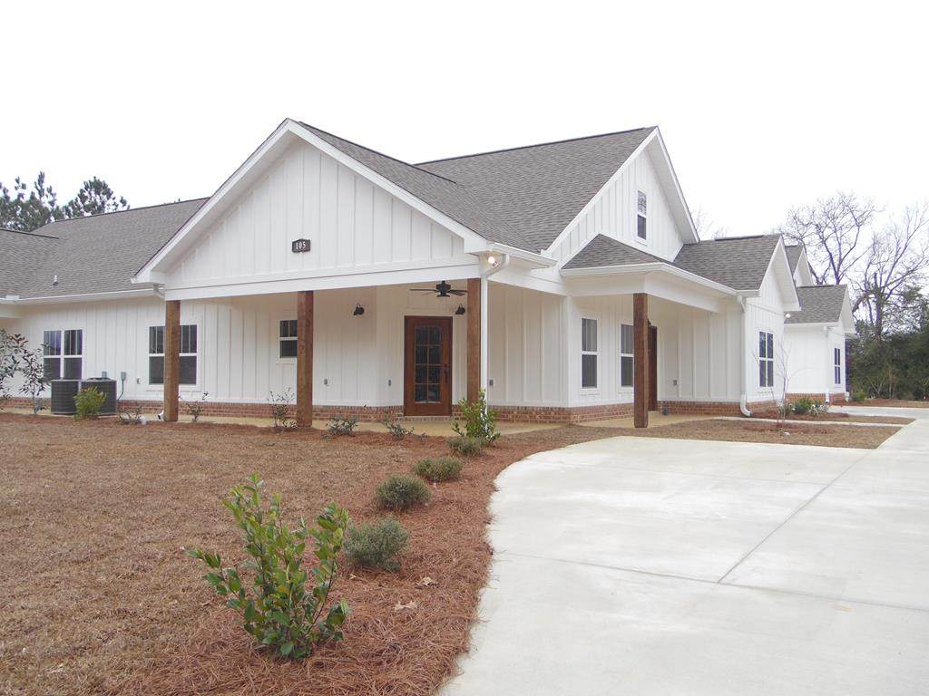105 St. Lawrence Dr. - Photo 1