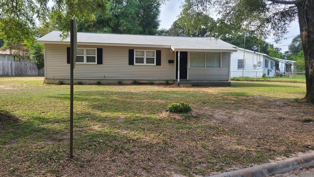 621 Martin Street - Photo 1