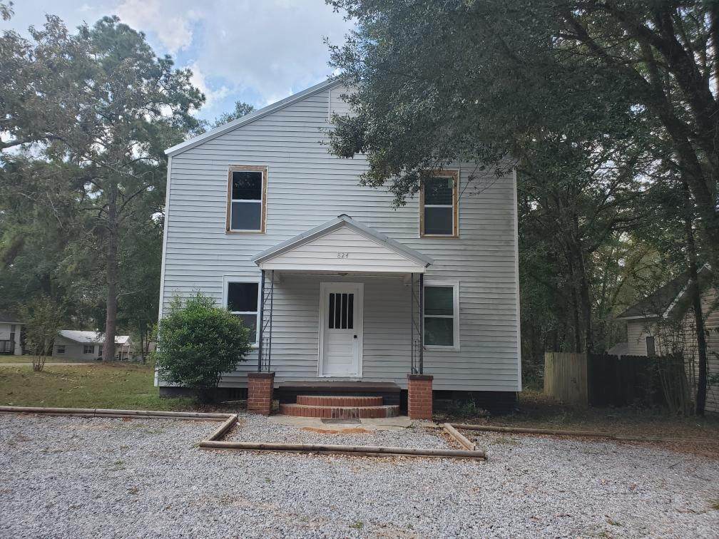 824 Newton - Photo 1