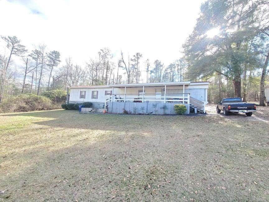 200 Holiday Drive South - Photo 1