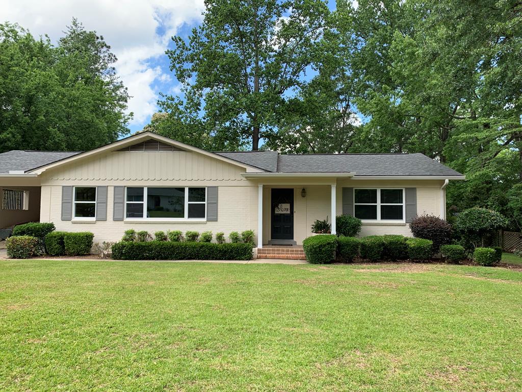 702 Wisteria - Photo 1