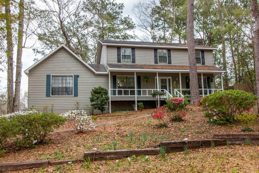 716 Evert Drive - Photo 1