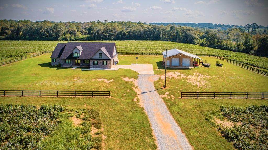 1243 Silcox Road - Photo 1