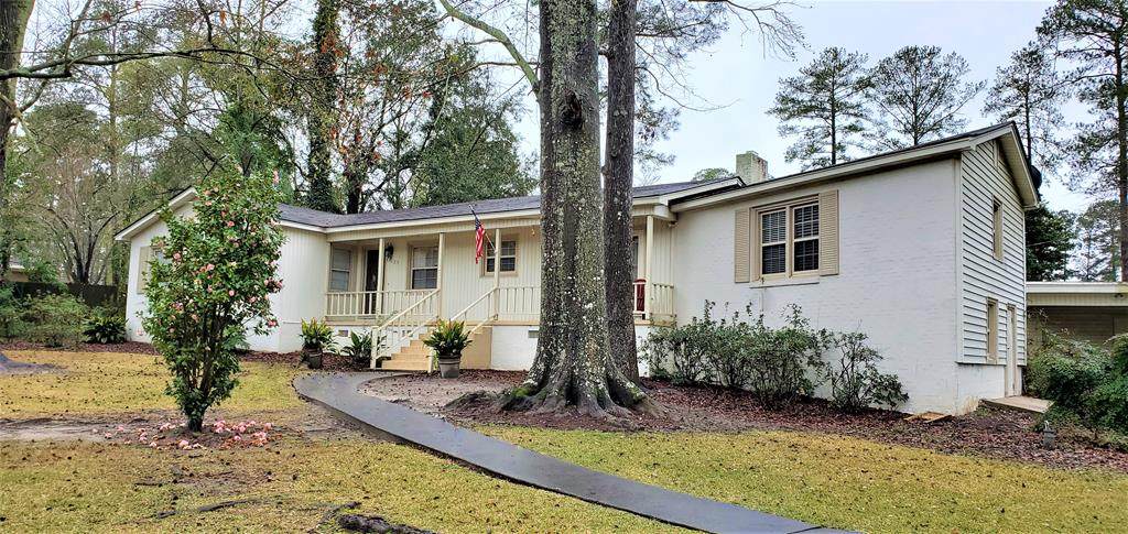 125 Pine Tree Drive - Photo 1