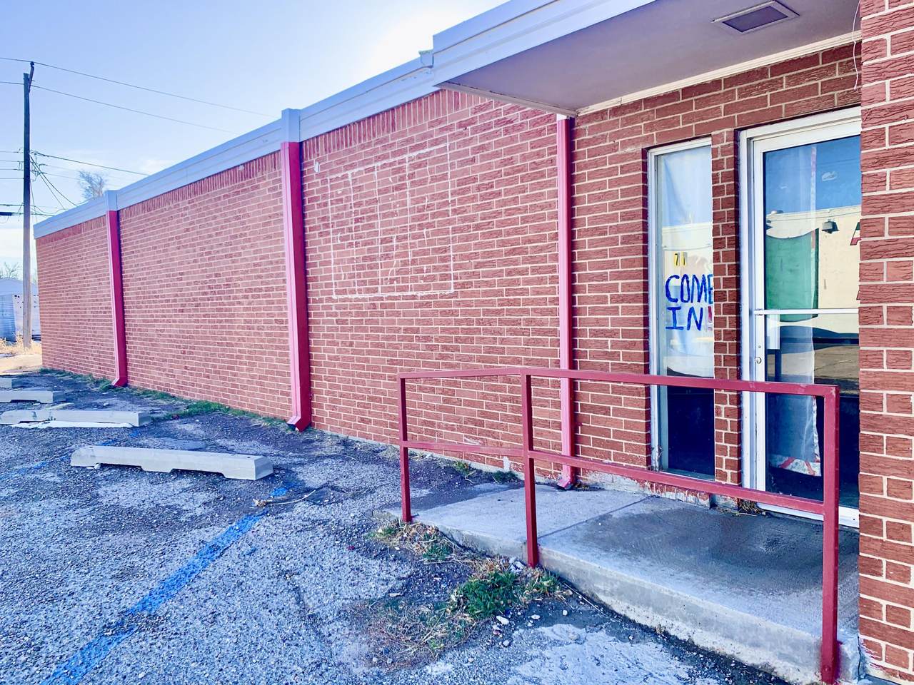 711 1st St - Photo 1