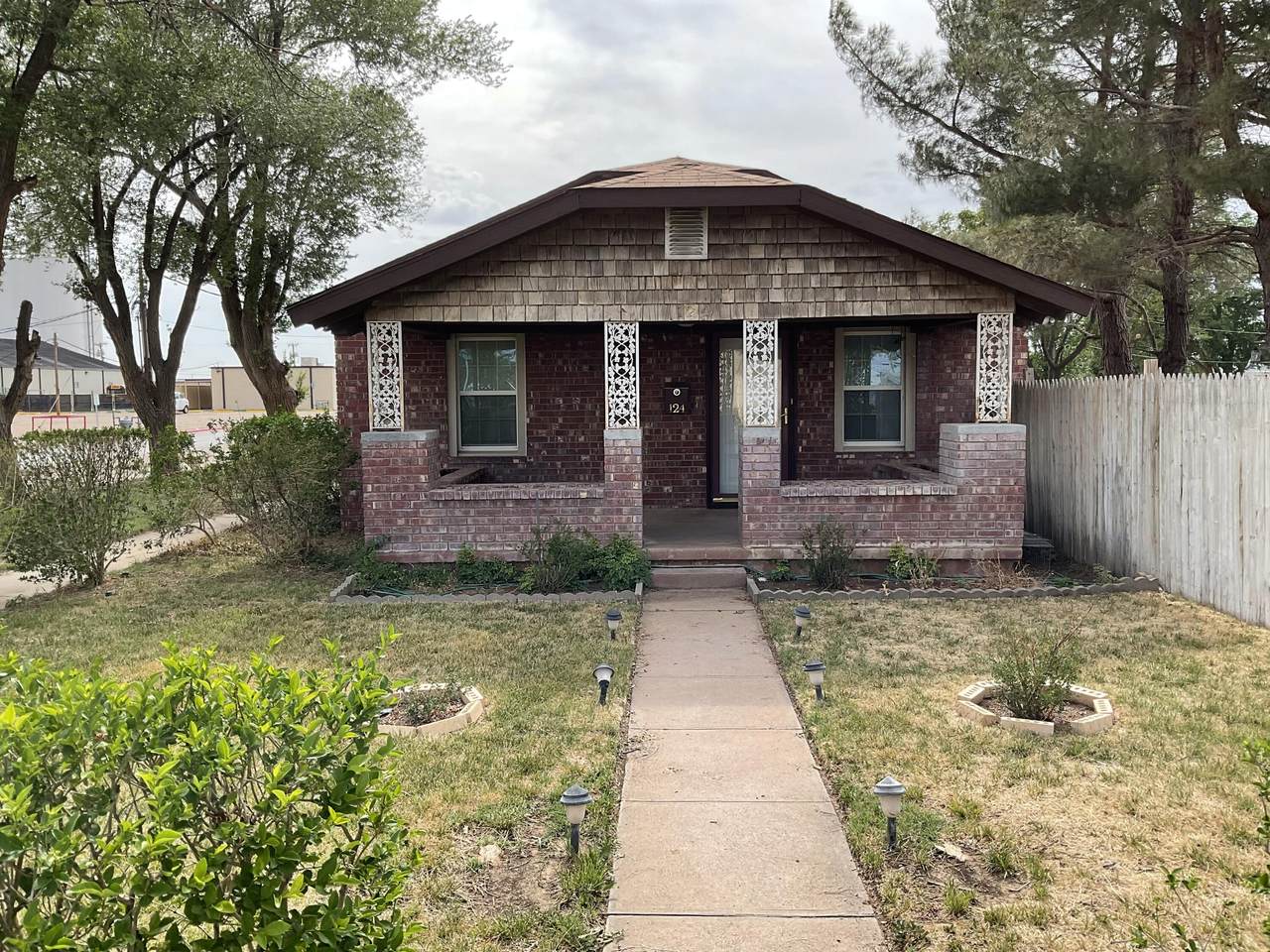 124 Klein Ave - Photo 1