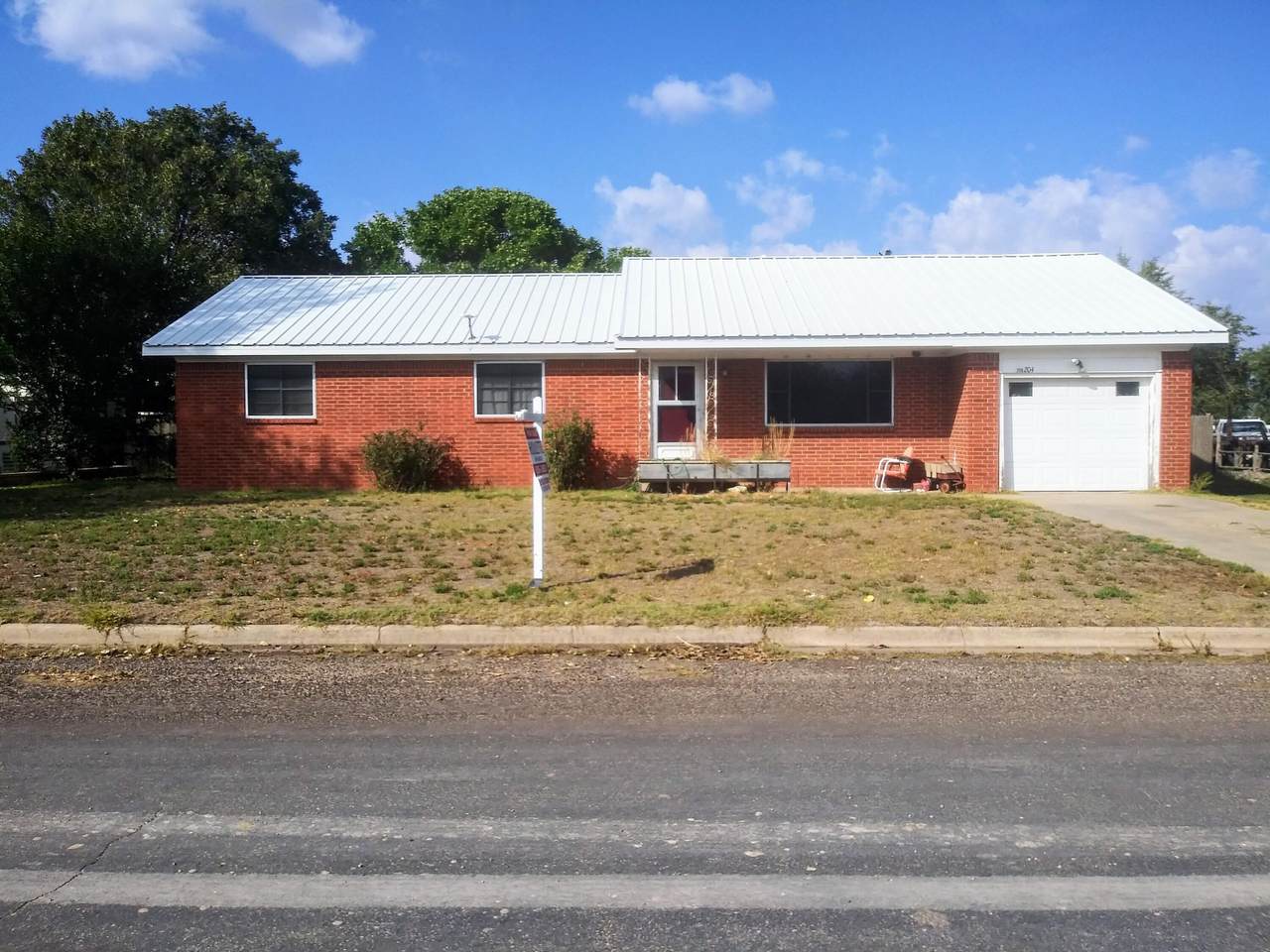 204 Regier Dr - Photo 1